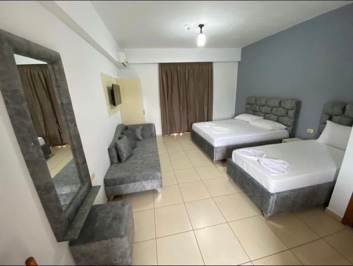 Resol Hotel Ksamil Buitenkant foto